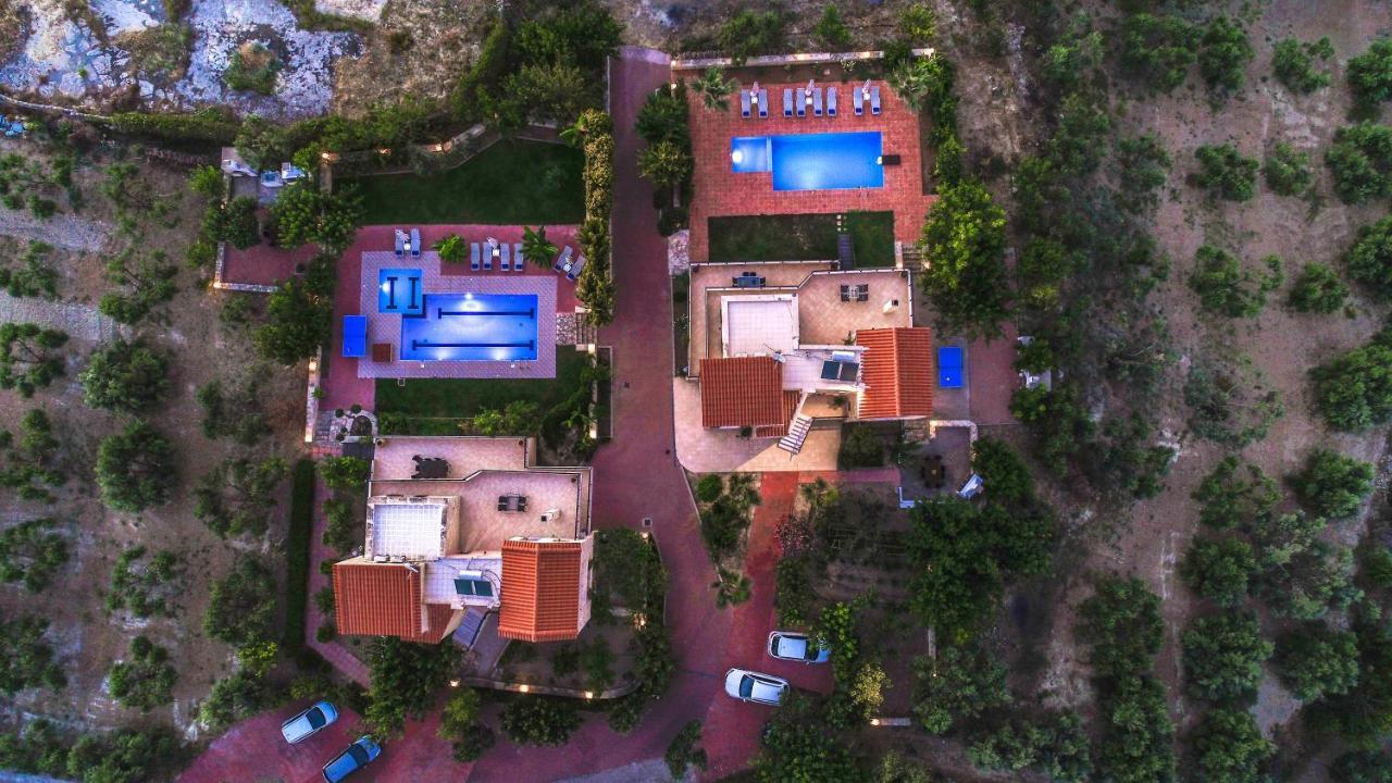 Villas Louloudaki Lutrá Kültér fotó